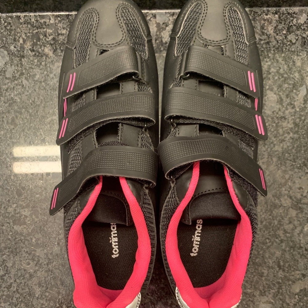 Tommaso cycling shoes.